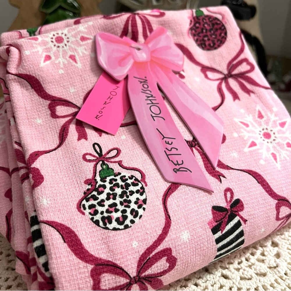 Betsey Johnson Pink Christmas Print Set of 2 Cotton 18” X 28” Kitchen Towels